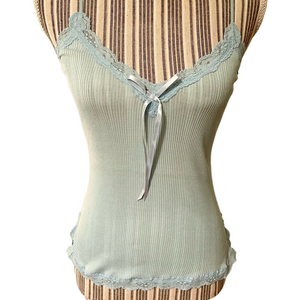 NWT Banana Republic tank top 100% cotton. With adjustable straps size medium